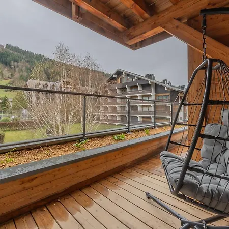 Toluvie - Snow And Trek - Very Centre